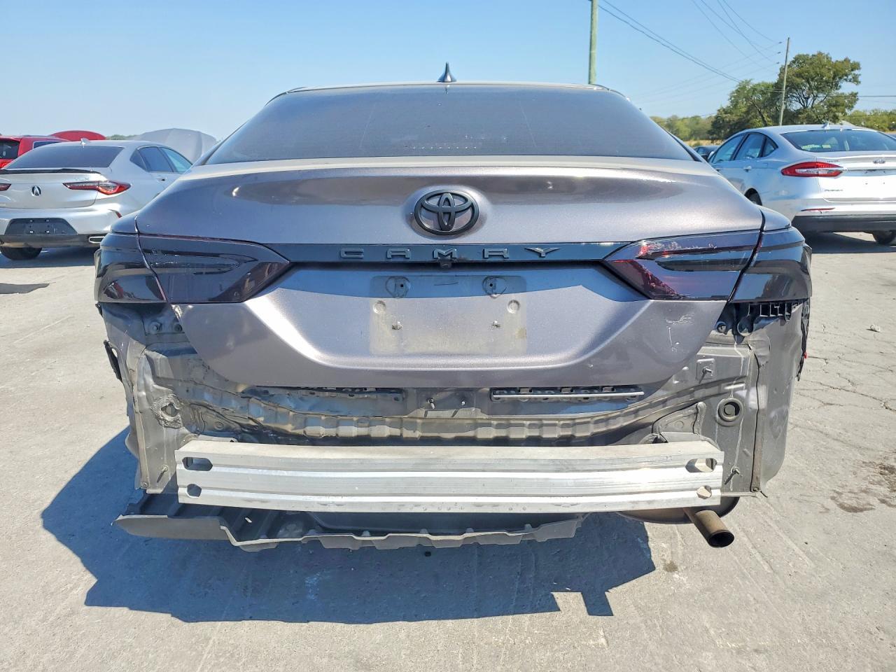 2022 Toyota Camry Le - Фото 6