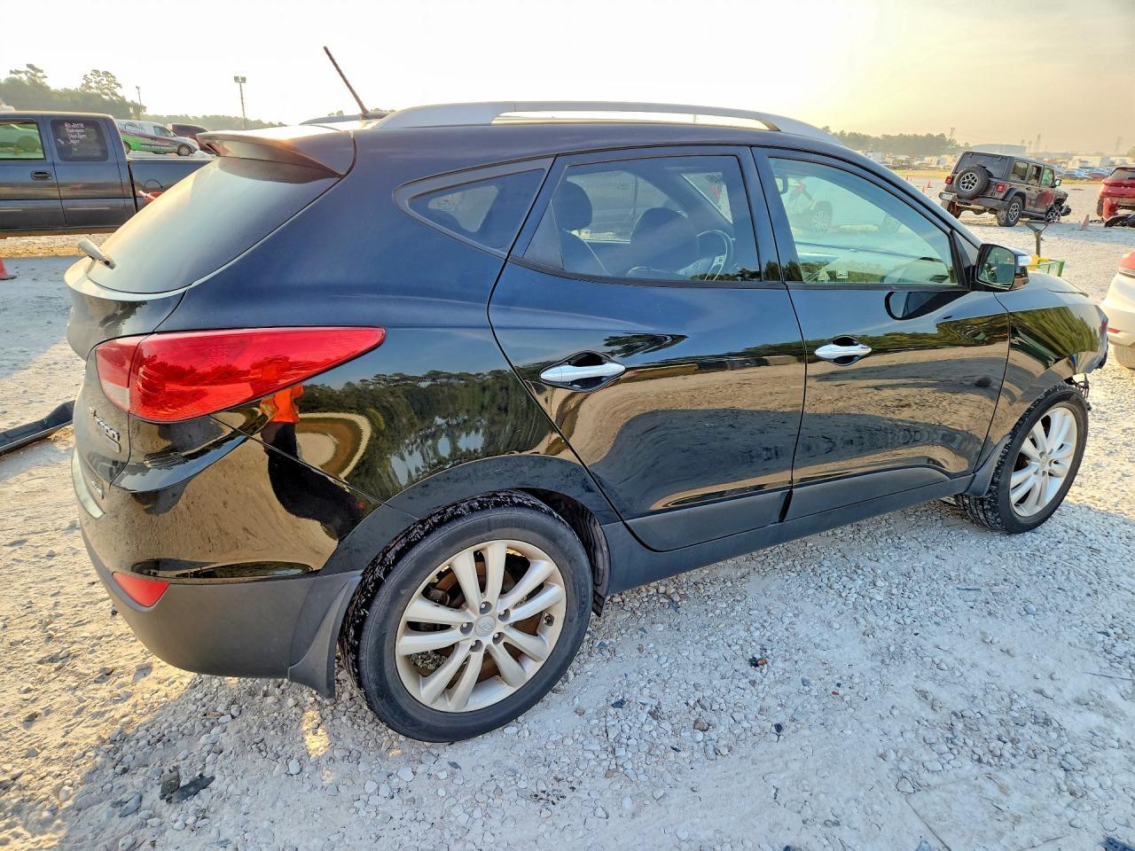 2011 Hyundai Tucson Limited - Фото 3