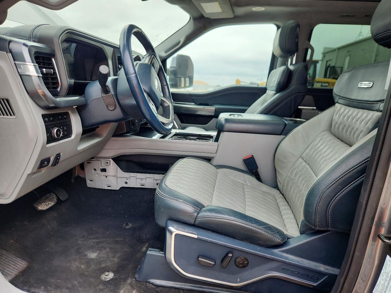 2023 Ford F250 Super Duty - Фото 7