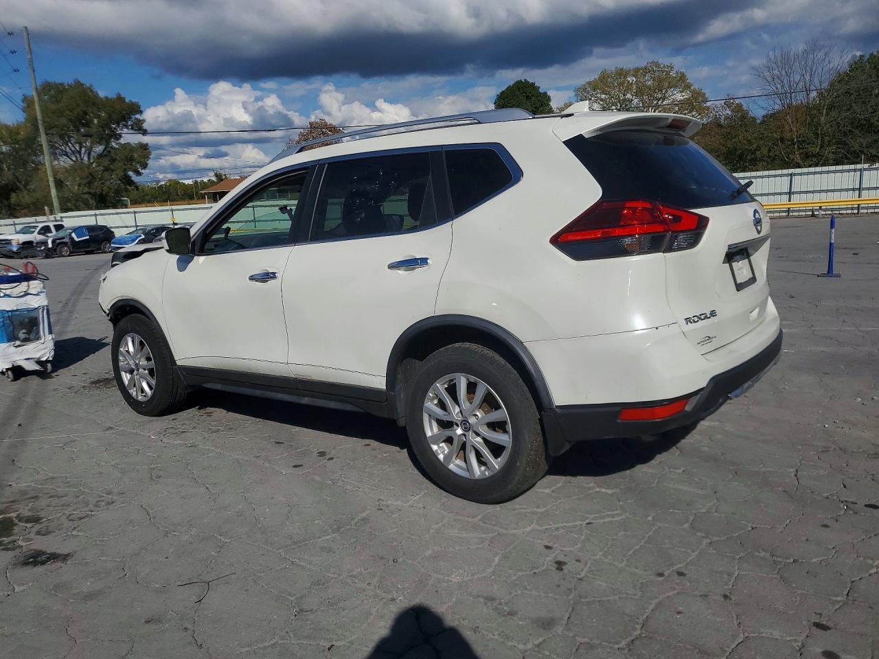 2017 Nissan Rogue Sv - Фото 2