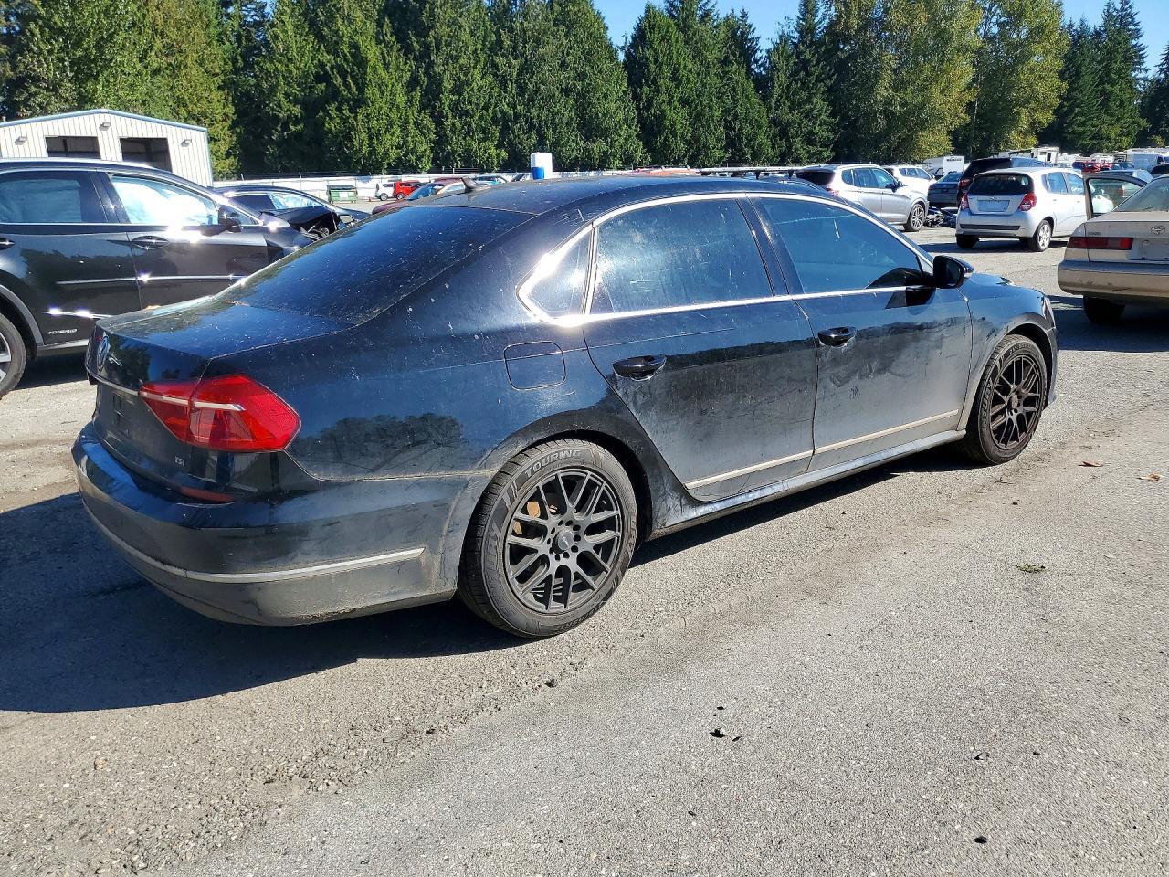 2016 Volkswagen Passat Se - Фото 3