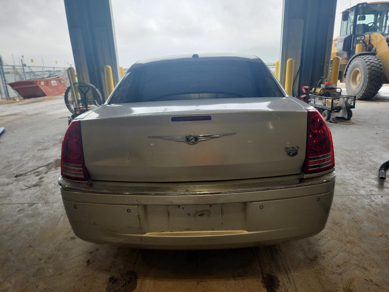 2010 Chrysler 300C - Фото 6