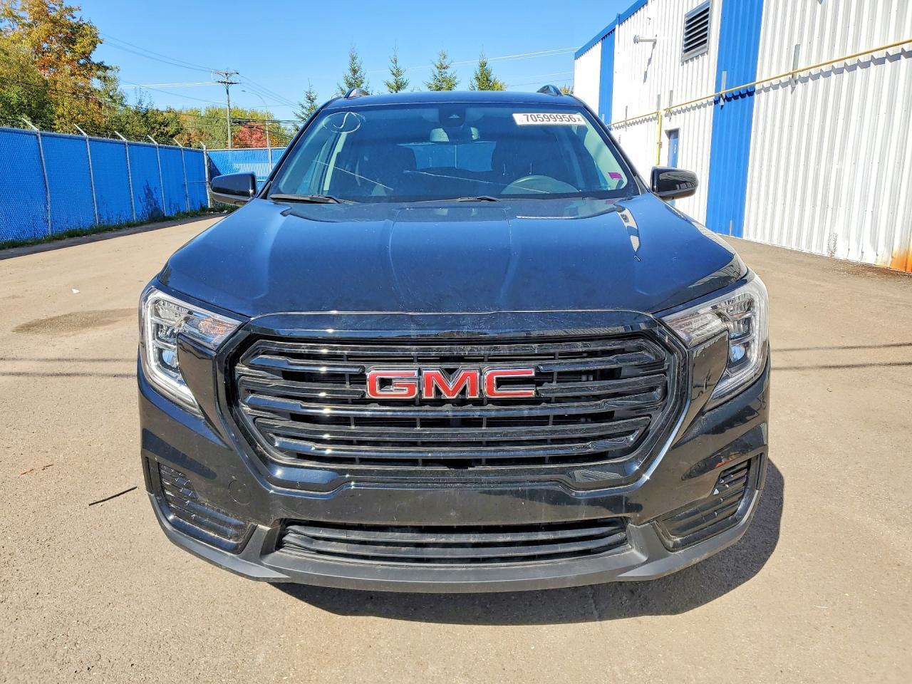 2023 GMC Terrain Sle - Image 5