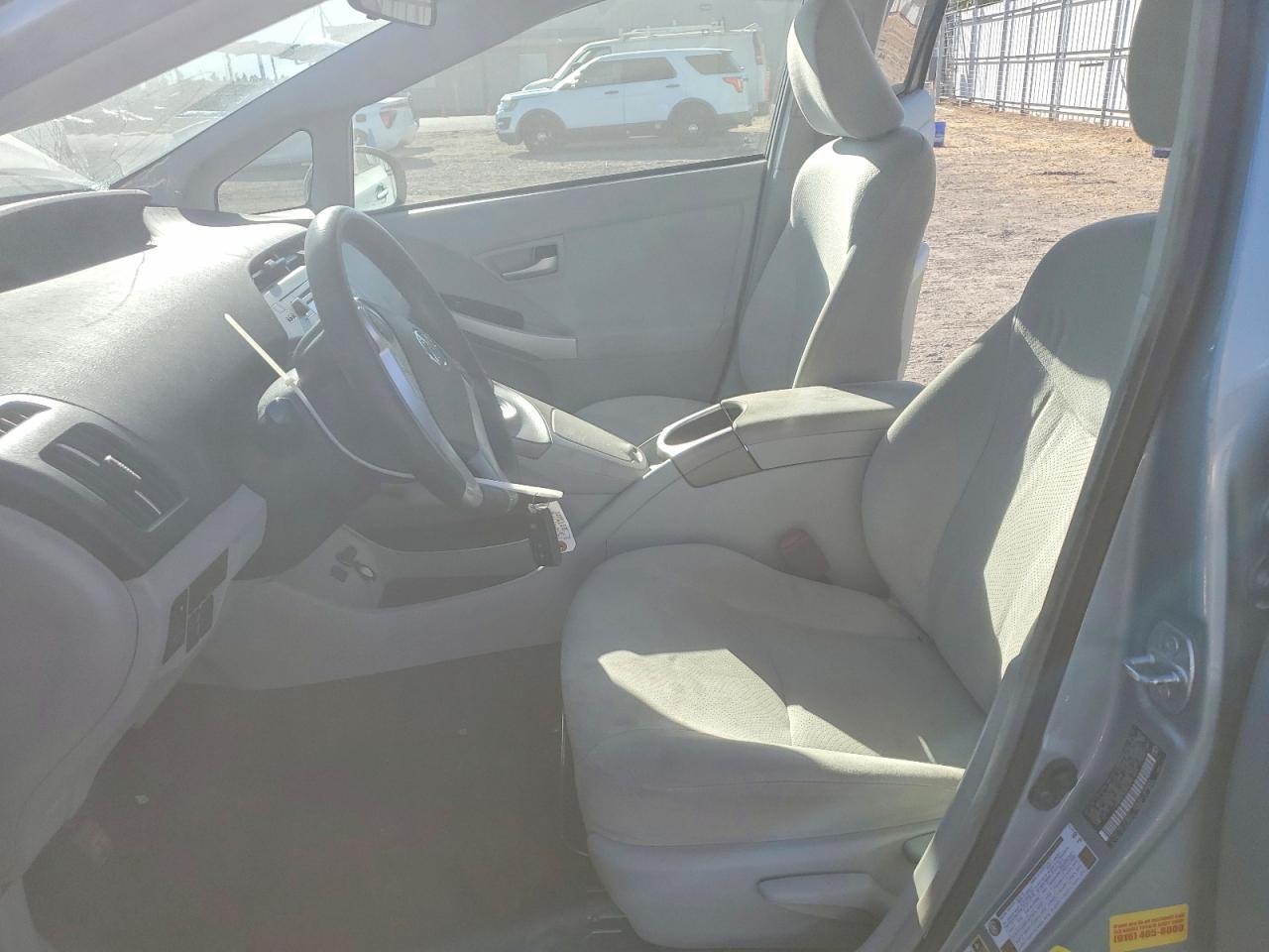 2014 Toyota Prius Three - Фото 7