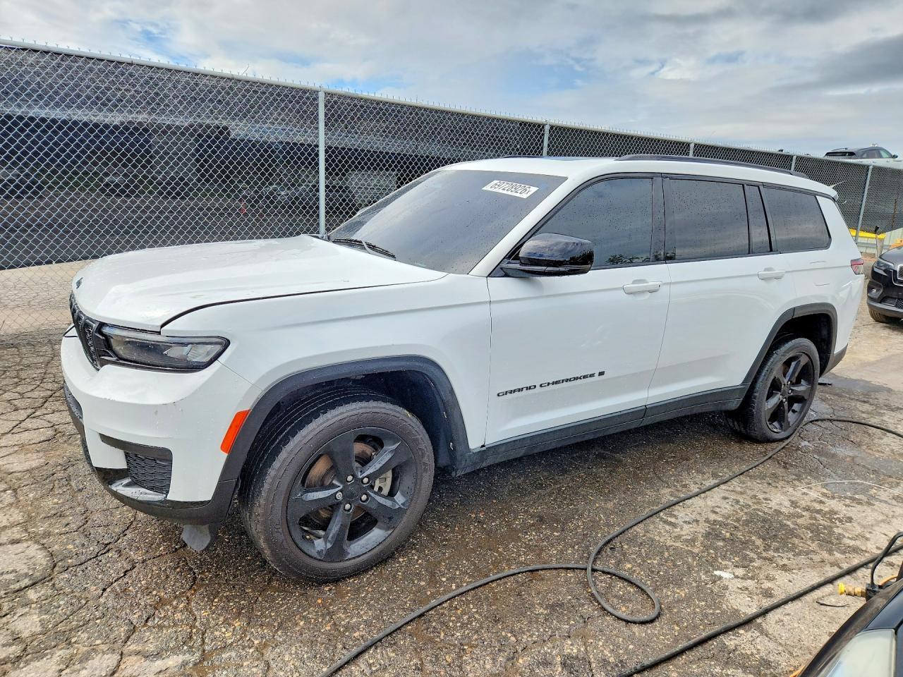 2022 Jeep Grand Cherokee L Laredo