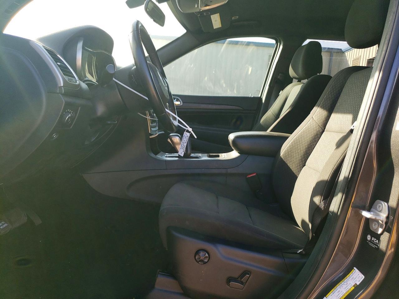 2021 Jeep Grand Cherokee Laredo - Image 7