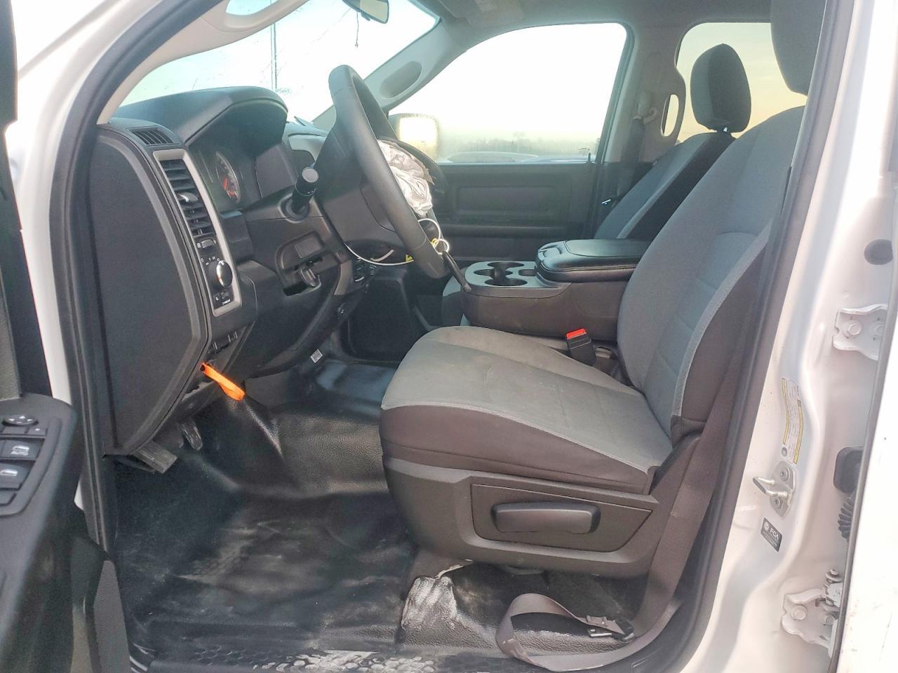 2024 Ram 1500 Classic Tradesman - Фото 7