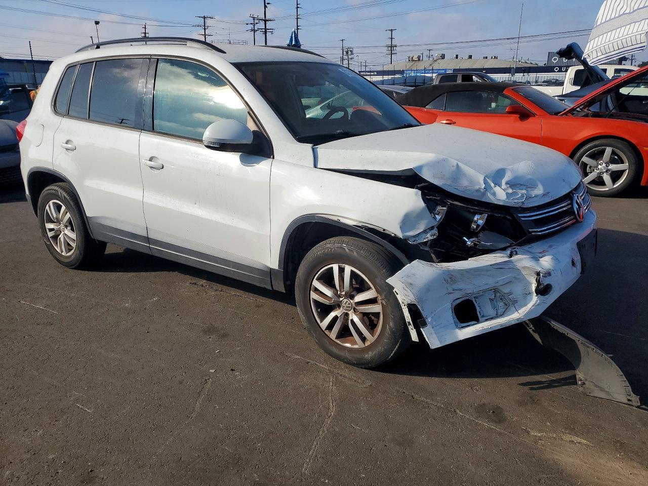 2016 Volkswagen Tiguan S - Image 4
