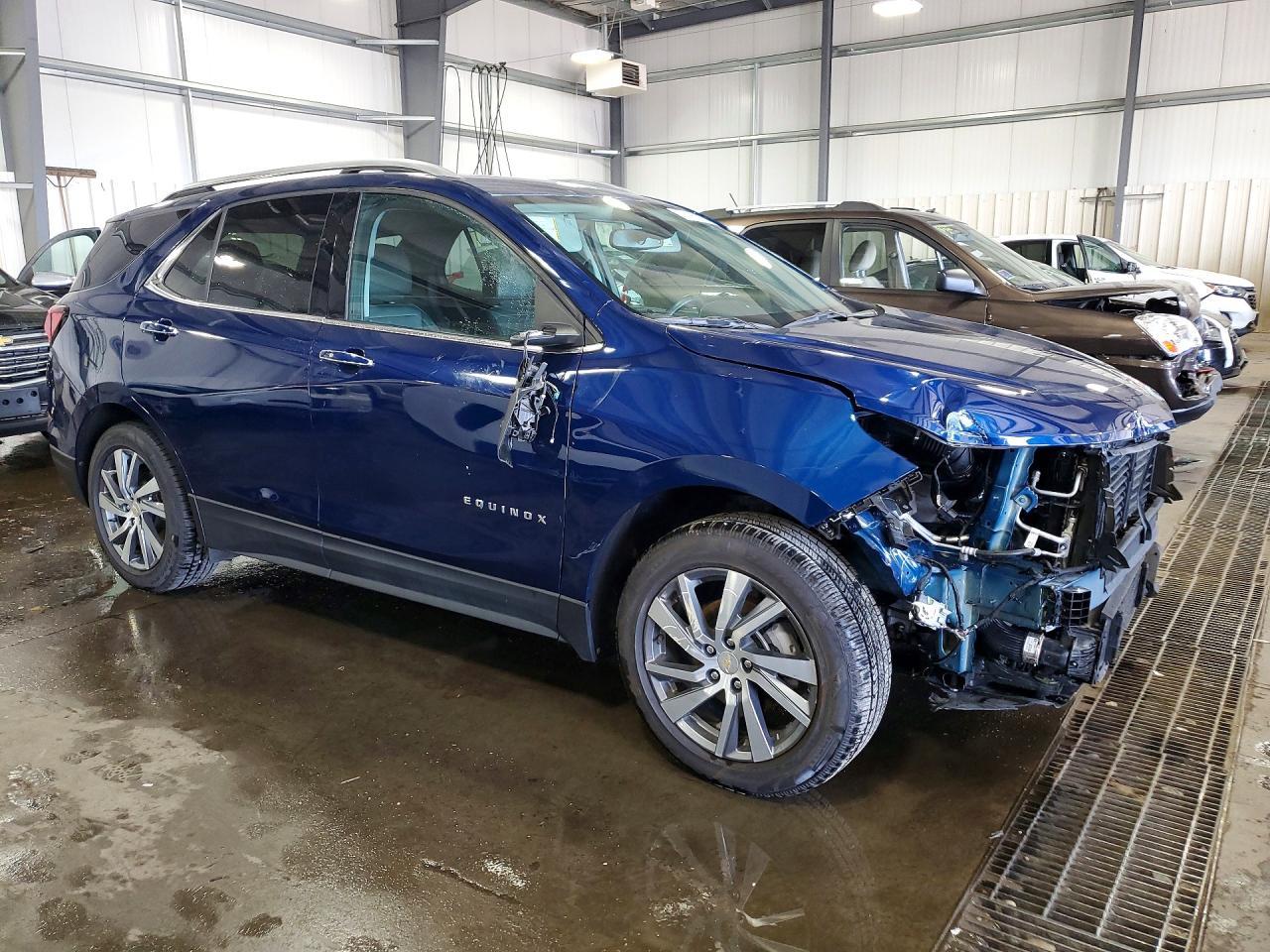 2022 Chevrolet Equinox Premier - Image 4