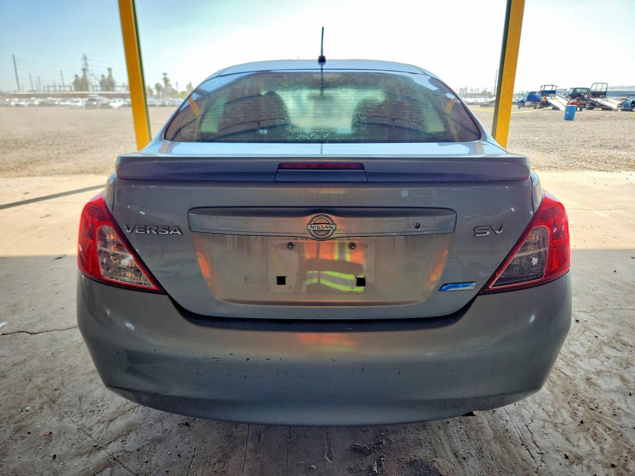 2013 Nissan Versa 1.6 S - Фото 6
