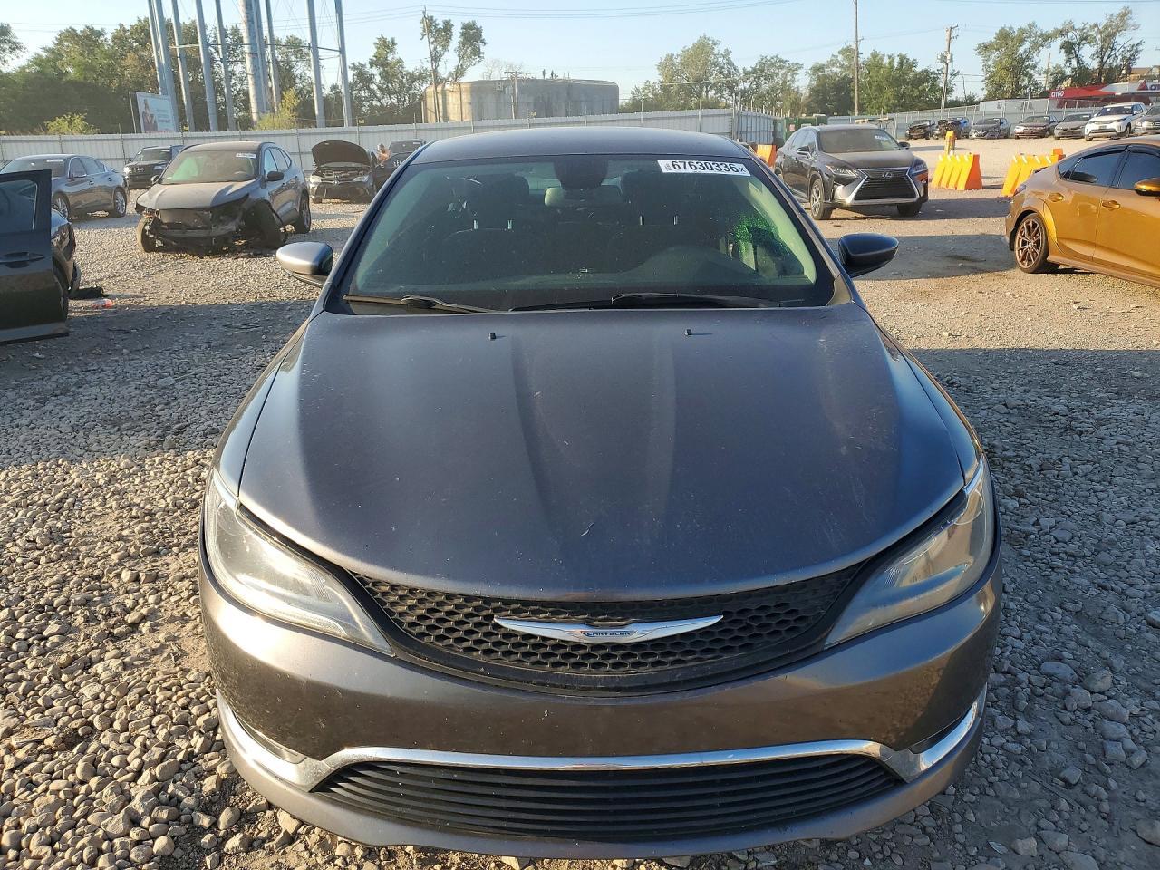 2016 Chrysler 200 Limited - Фото 5