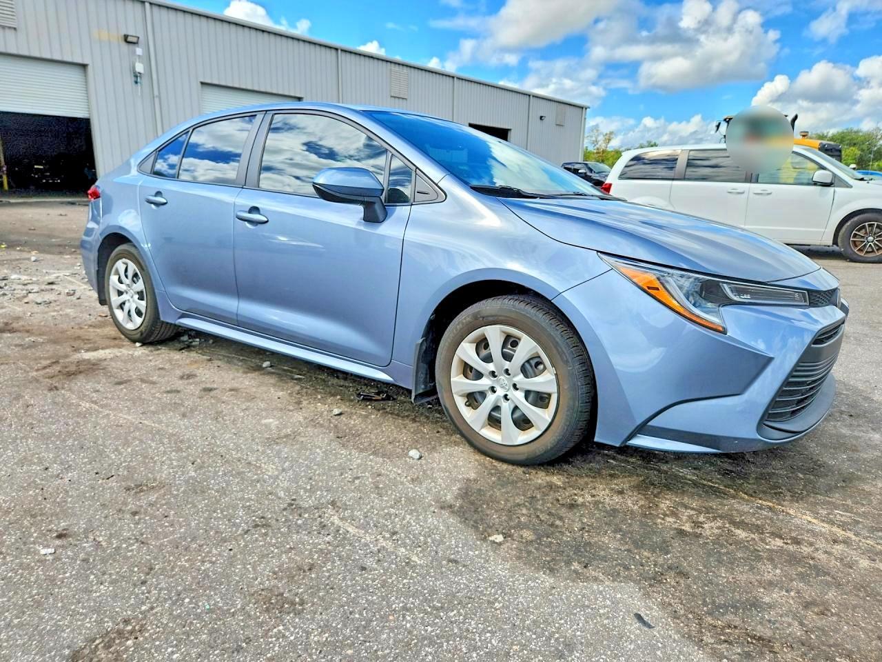 2025 Toyota Corolla Le - Фото 4
