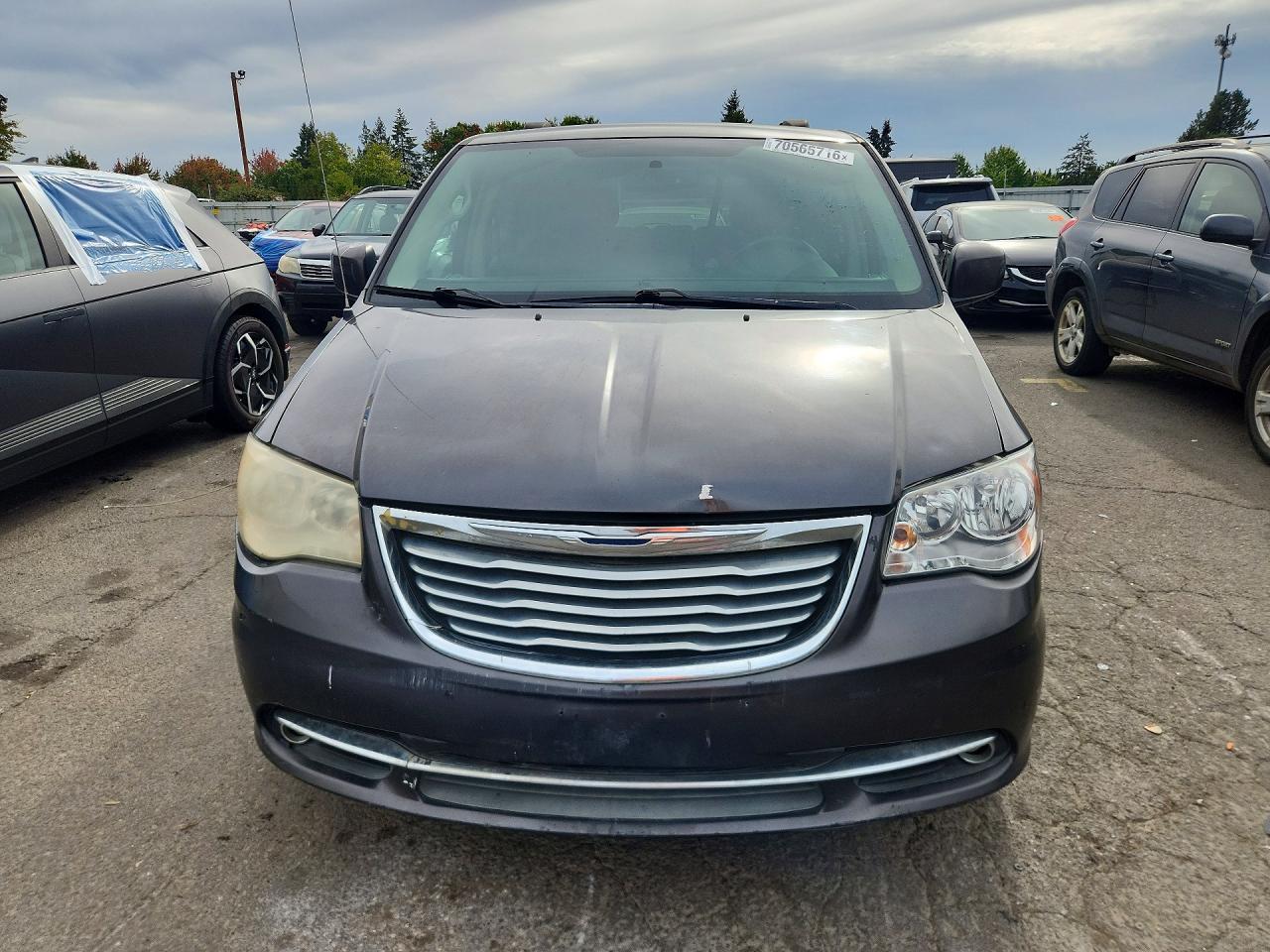 2016 Chrysler Town & Country Touring - Фото 5