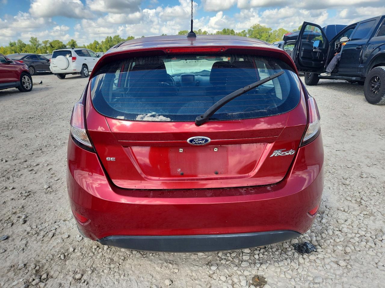 2015 Ford Fiesta Se - Image 6