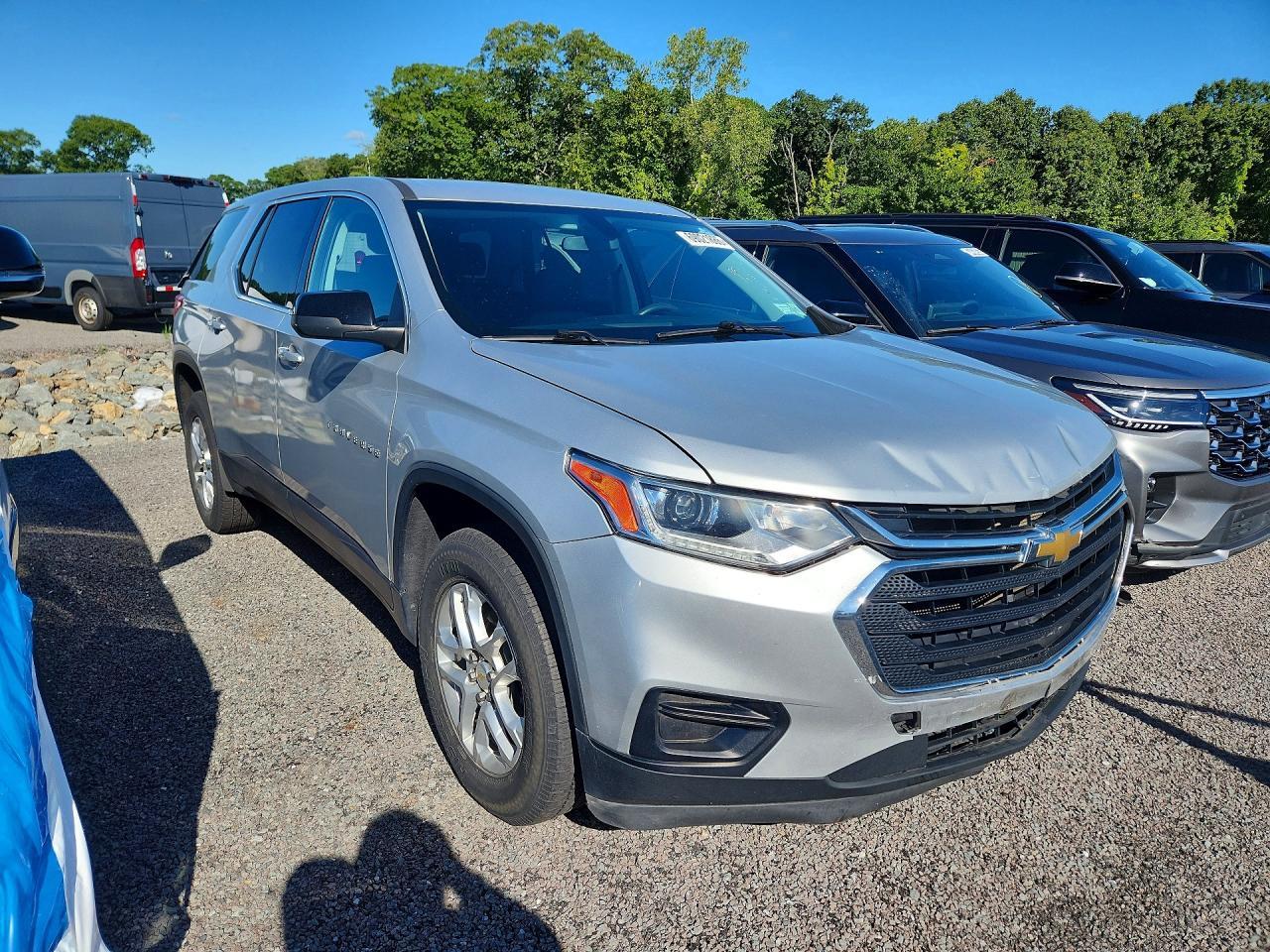 2021 Chevrolet Traverse Ls - Image 4