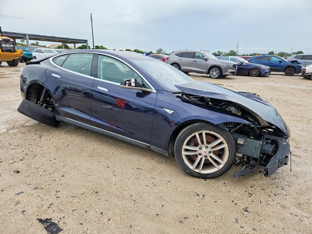 2015 Tesla Model S 85D - Image 4