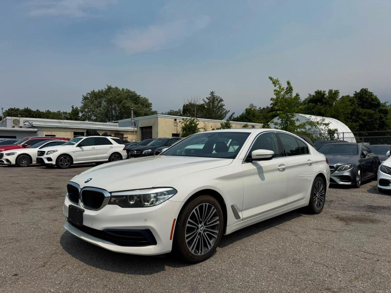 2020 BMW 530 Xi - Фото 2