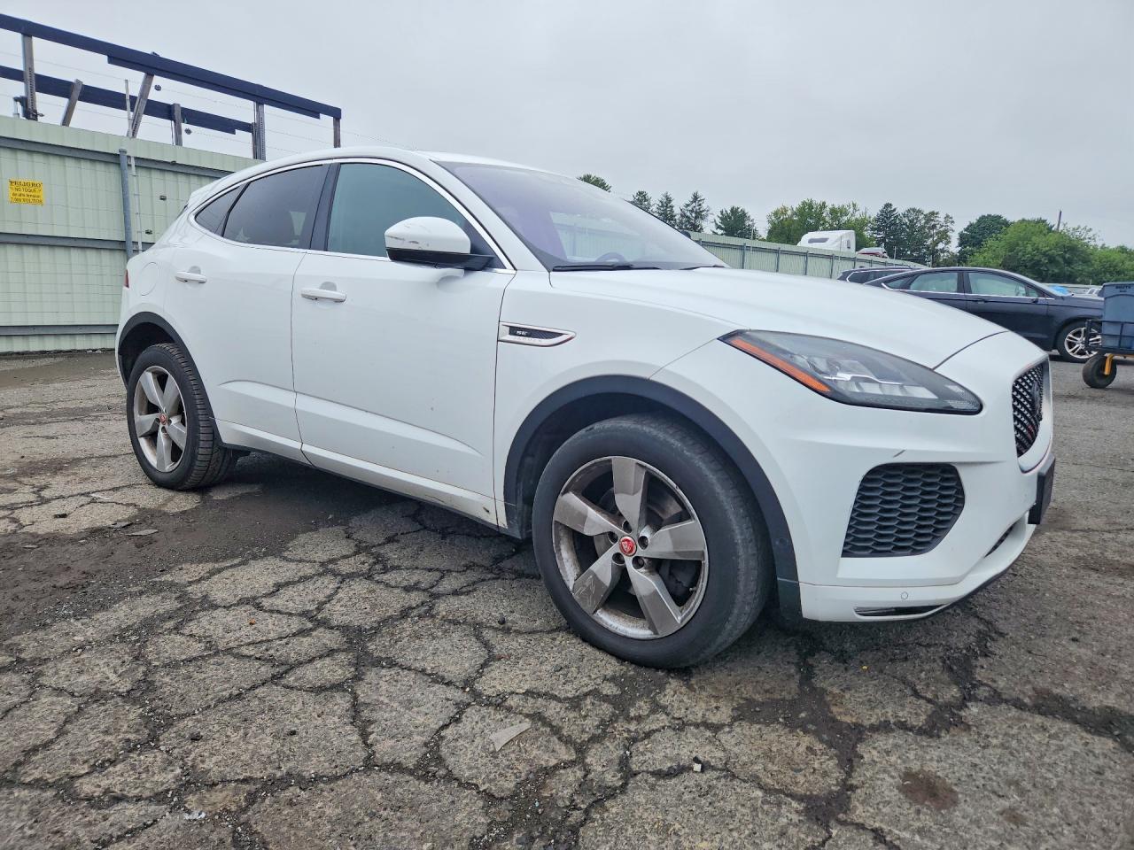 2019 Jaguar E-Pace R-Dynamic Se - Image 4