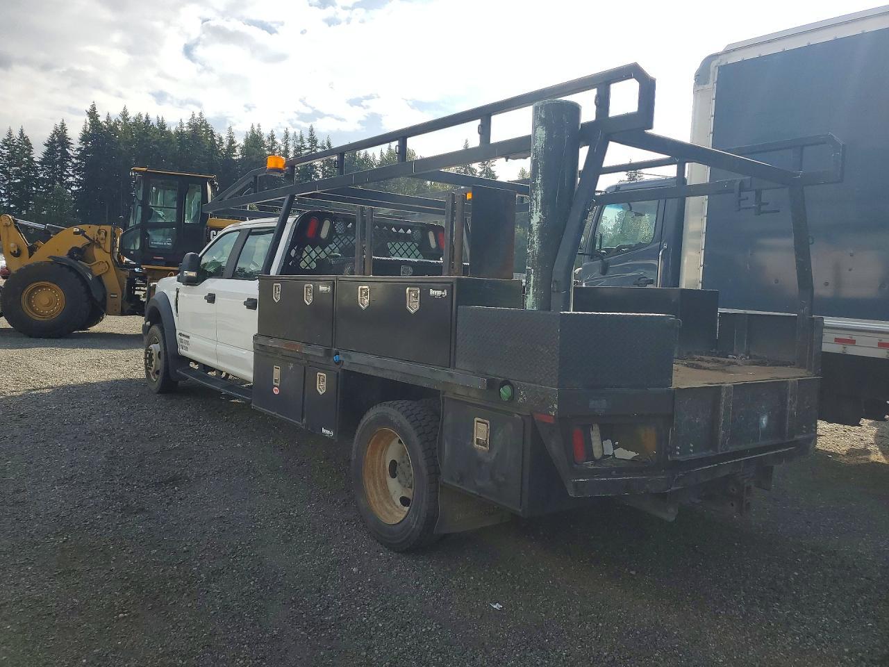 2017 Ford F550 Super Duty - Фото 2