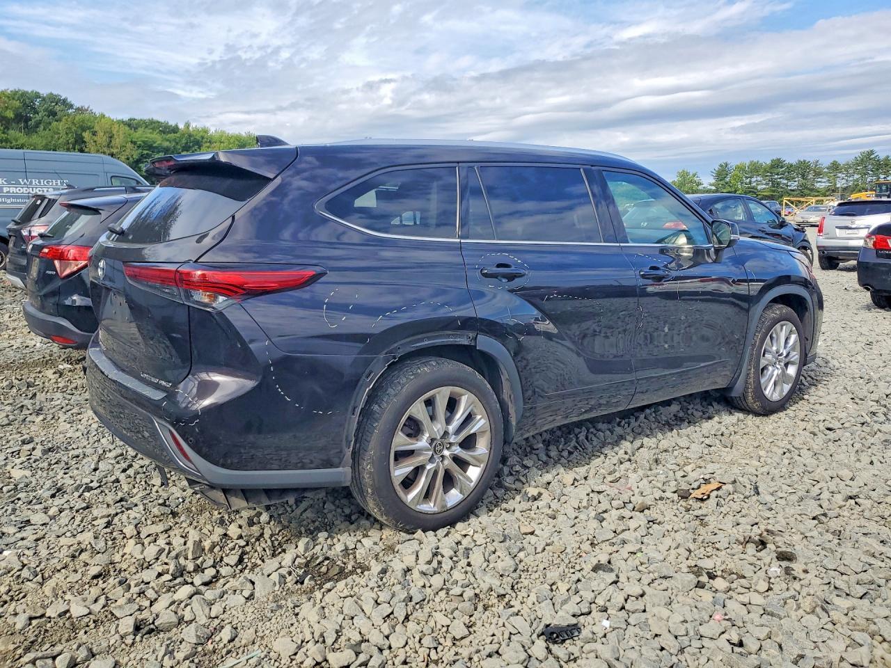 2021 Toyota Highlander Limited - Фото 3