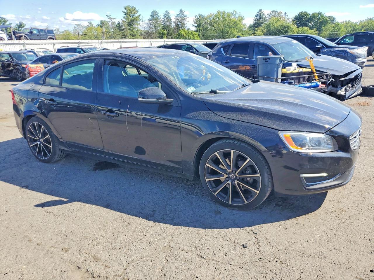2017 Volvo S60 Dynamic - Image 4