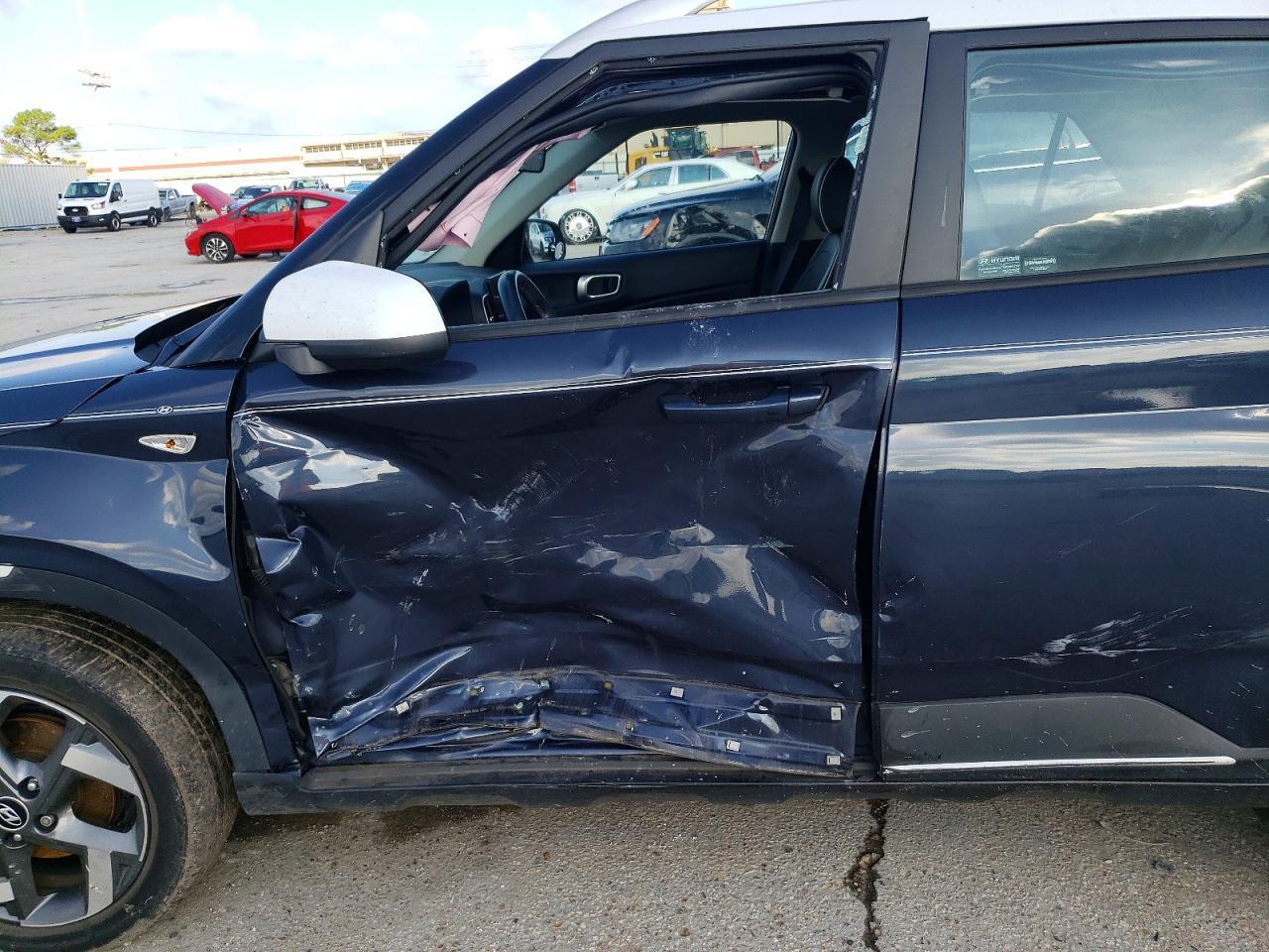 2021 Hyundai Venue Denim - Image 7