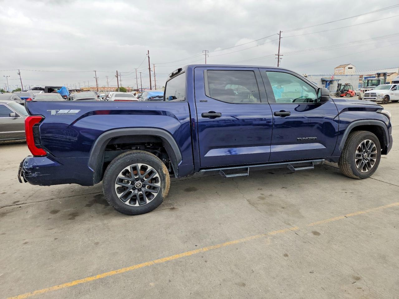 2022 Toyota Tundra Sr5 - Image 3