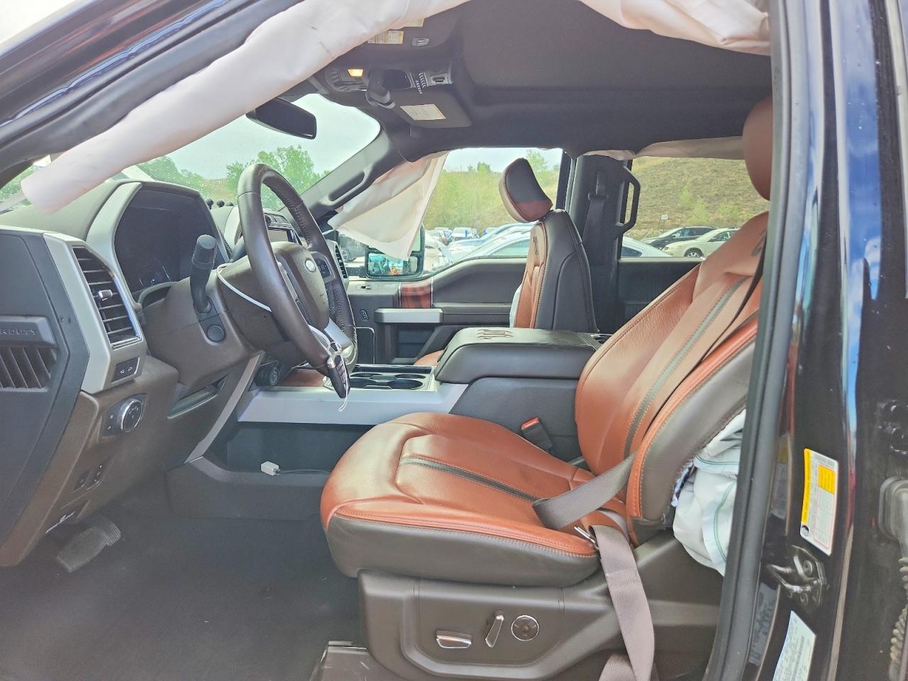 2022 Ford F350 Super Duty - Фото 7