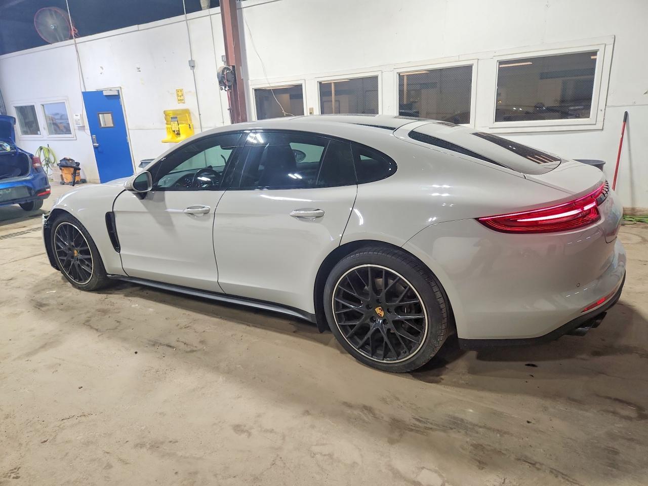 2020 Porsche Panamera Base - Фото 2