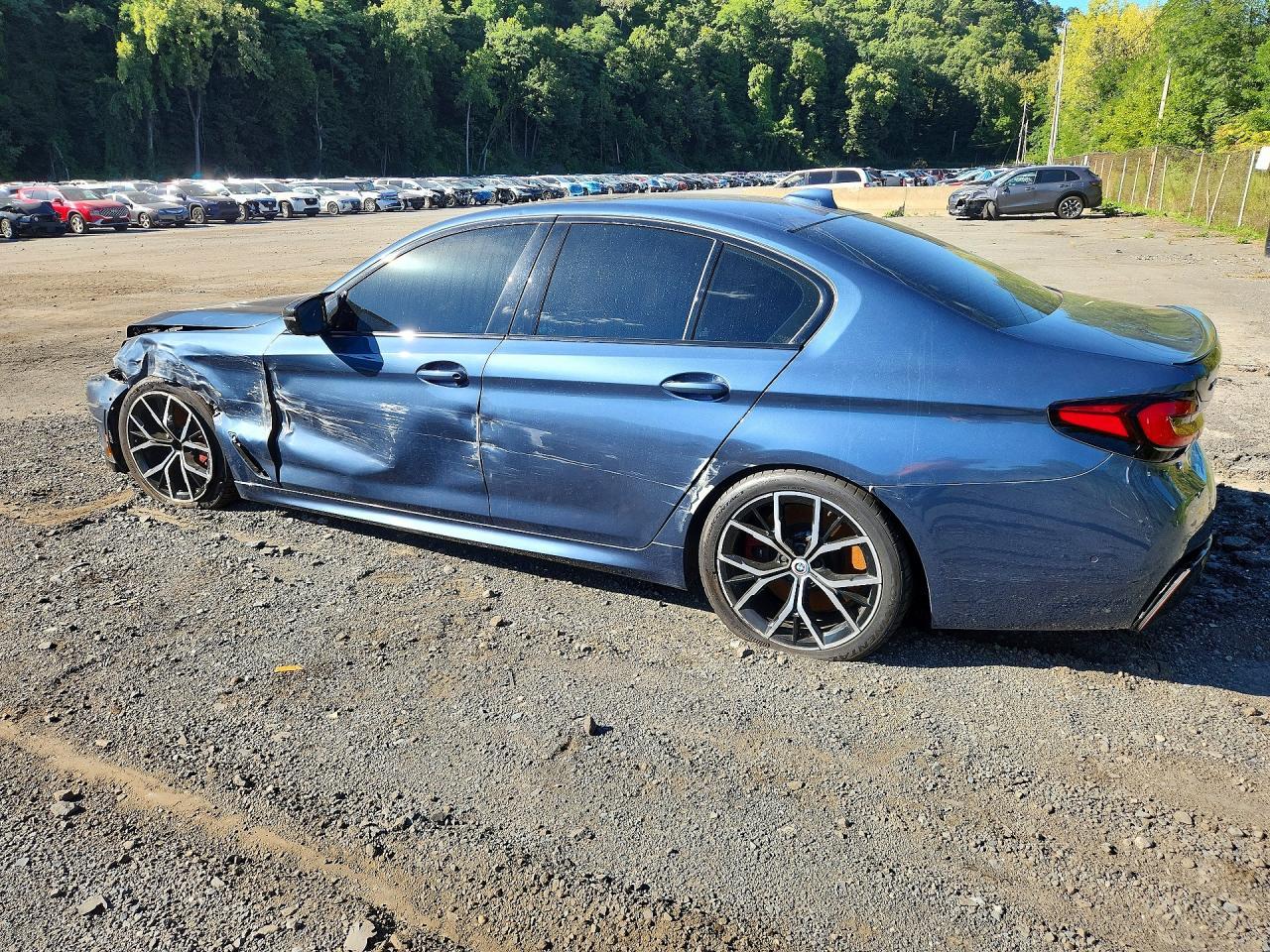 2023 BMW M550Xi - Image 2