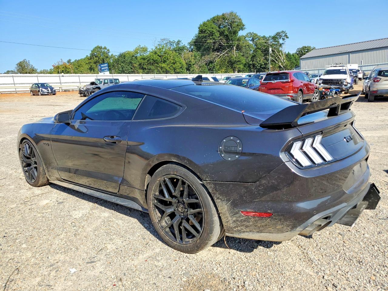 2022 Ford Mustang Gt - Фото 2