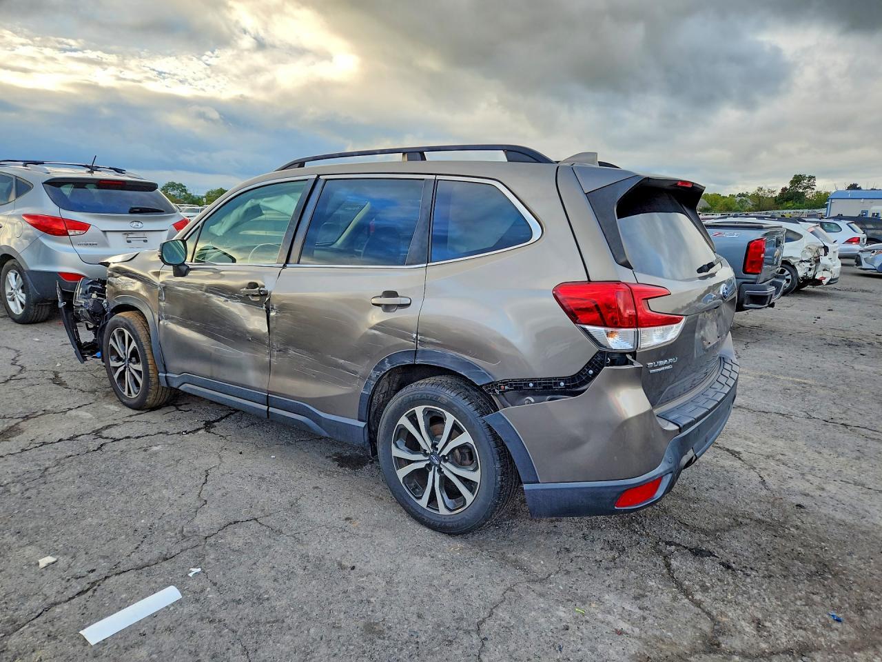 2019 Subaru Forester Limited - Фото 2