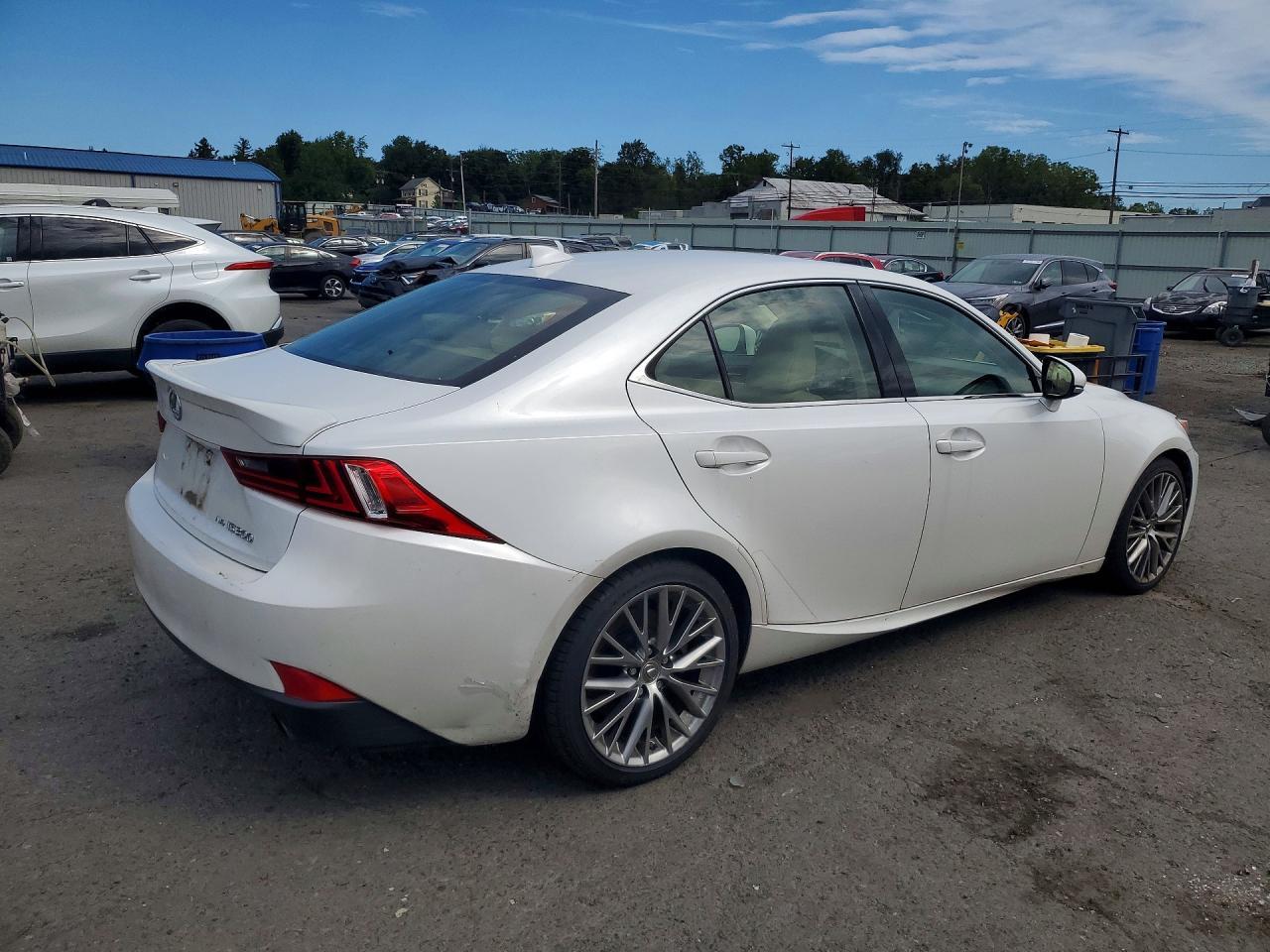 2016 Lexus Is 300 - Фото 3