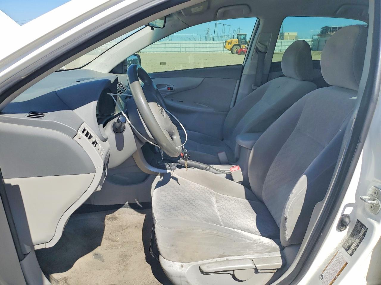 2009 Toyota Corolla Le - Image 7