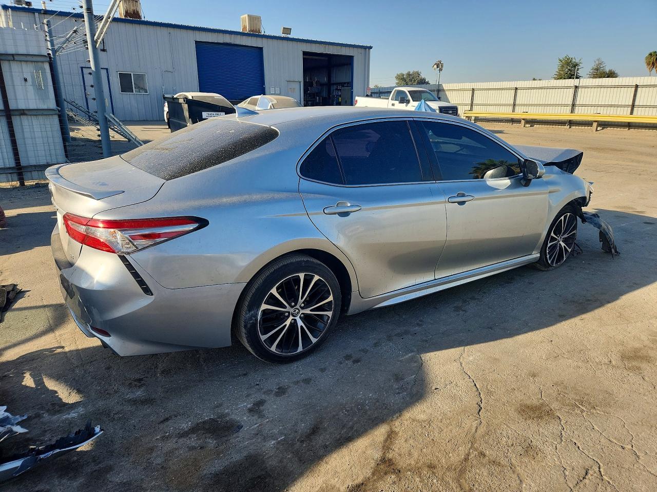 2019 Toyota Camry Se - Image 3