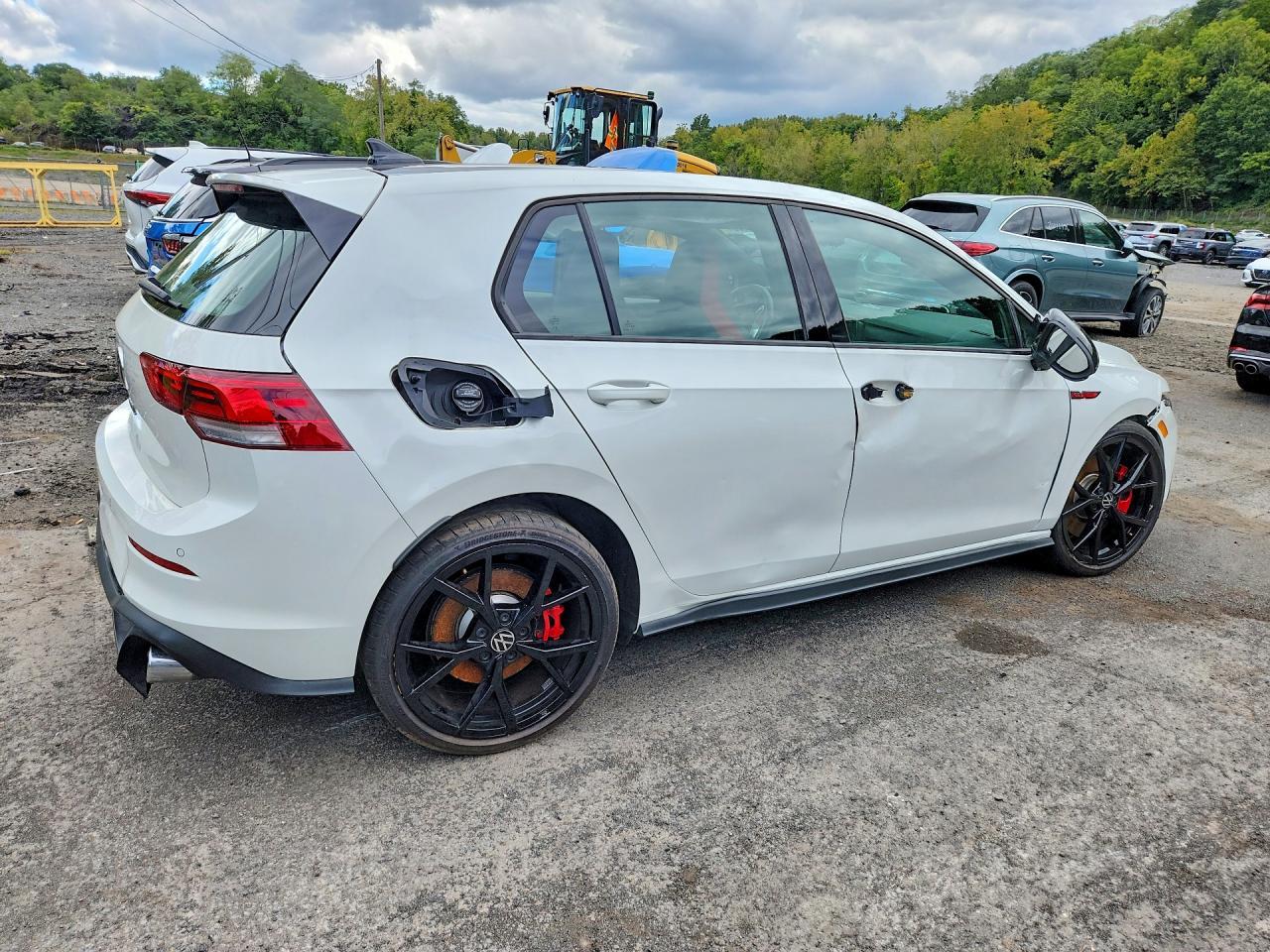 2024 Volkswagen Gti S - Фото 3