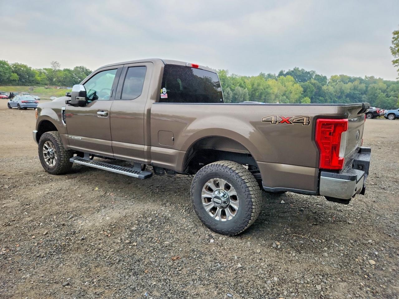 2017 Ford F350 Super Duty - Image 2