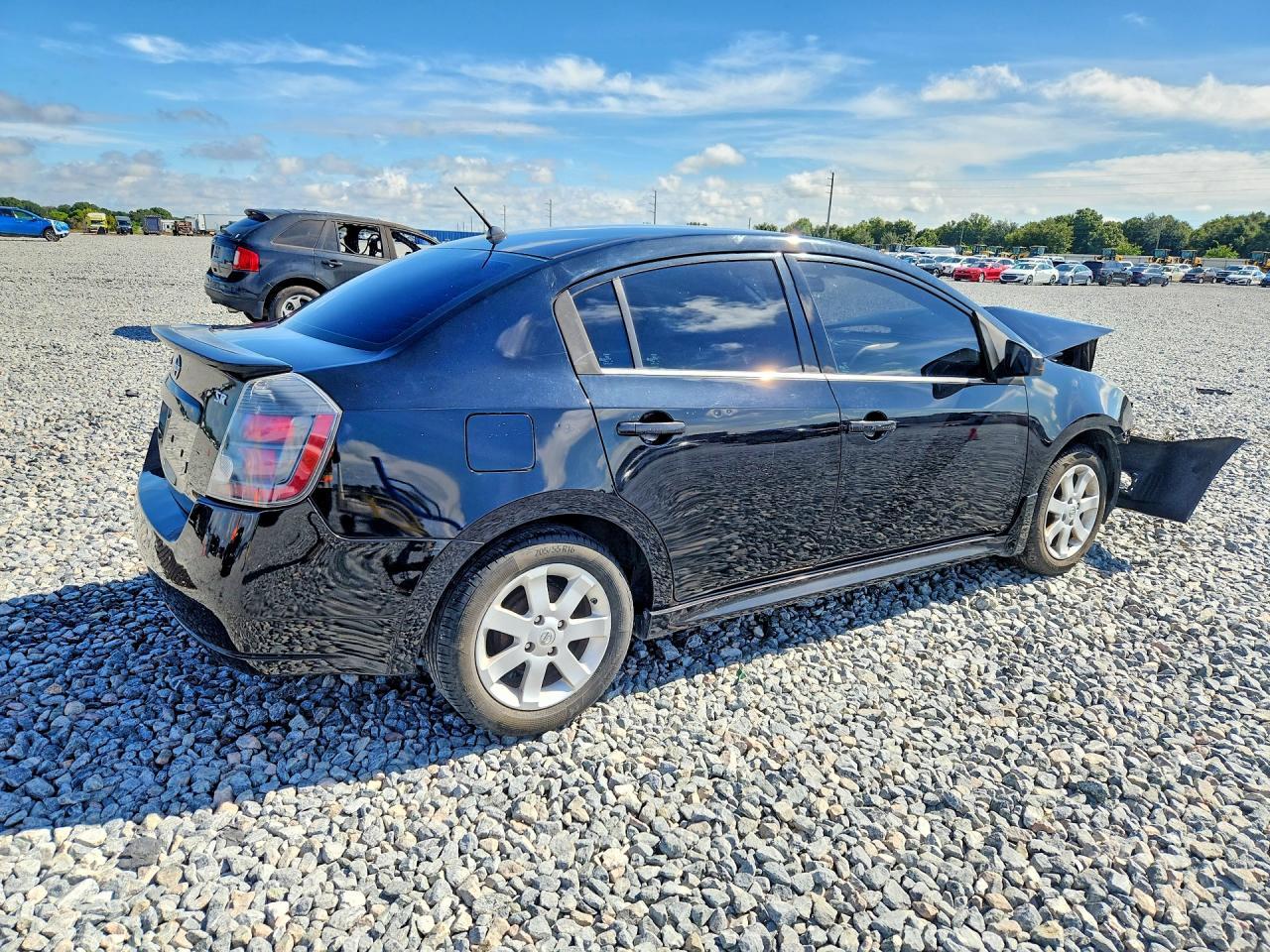 2011 Nissan Sentra 2.0 - Фото 3