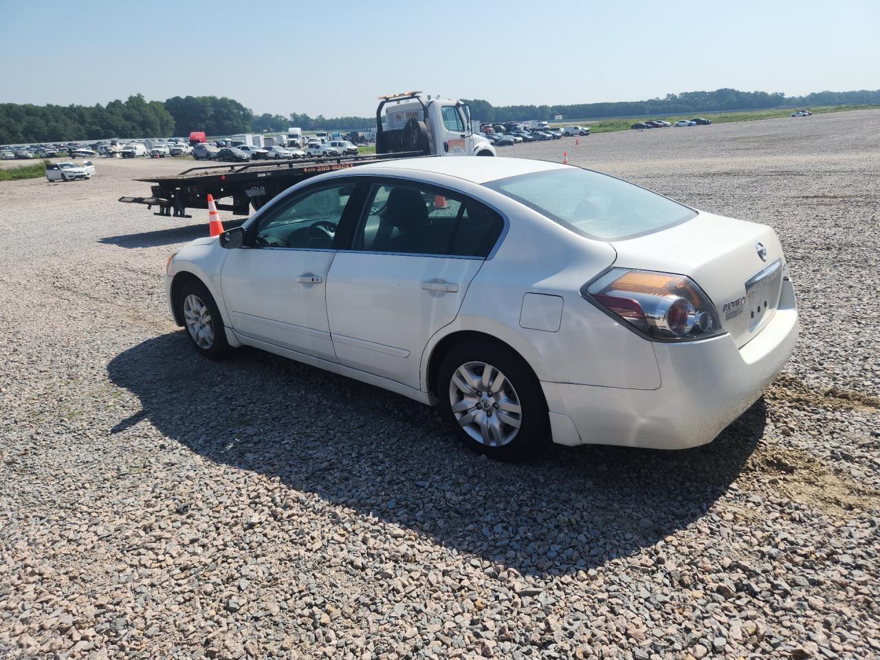 2011 Nissan Altima 2.5 - Image 2