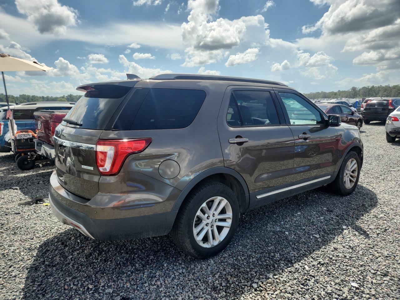 2016 Ford Explorer Xlt - Image 3