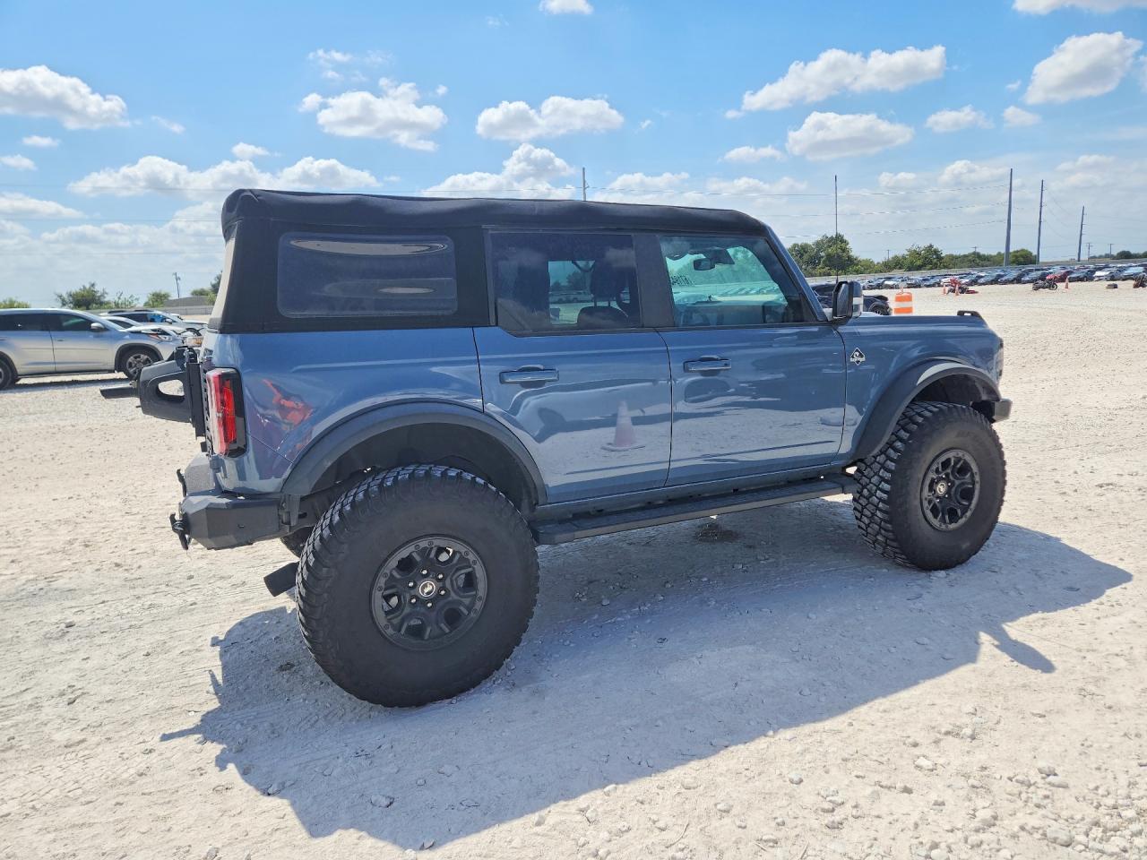 2023 Ford Bronco Base - Фото 3