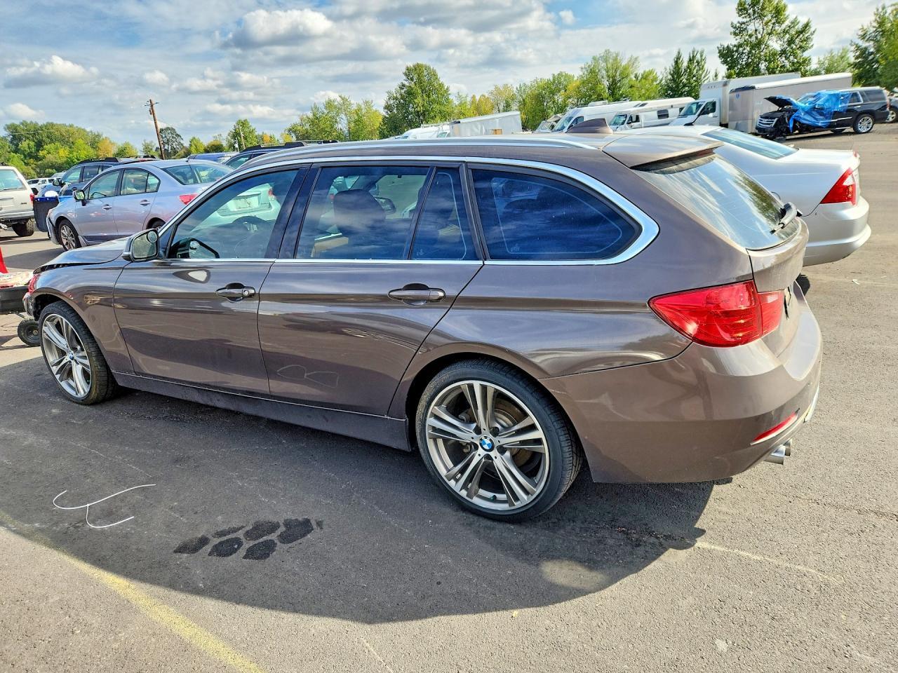 2014 BMW 328 Xi - Image 2