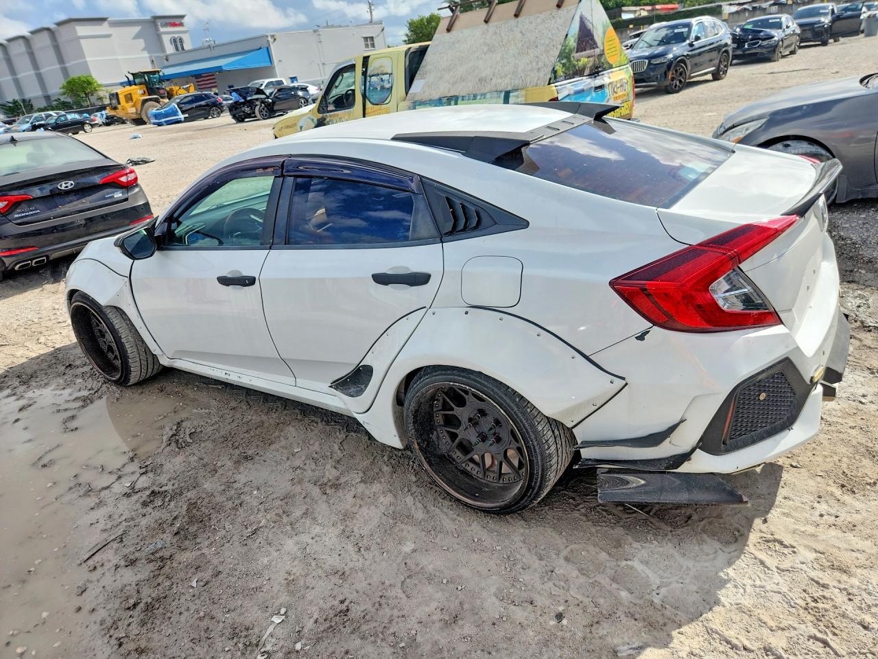 2019 Honda Civic Sport - Фото 2