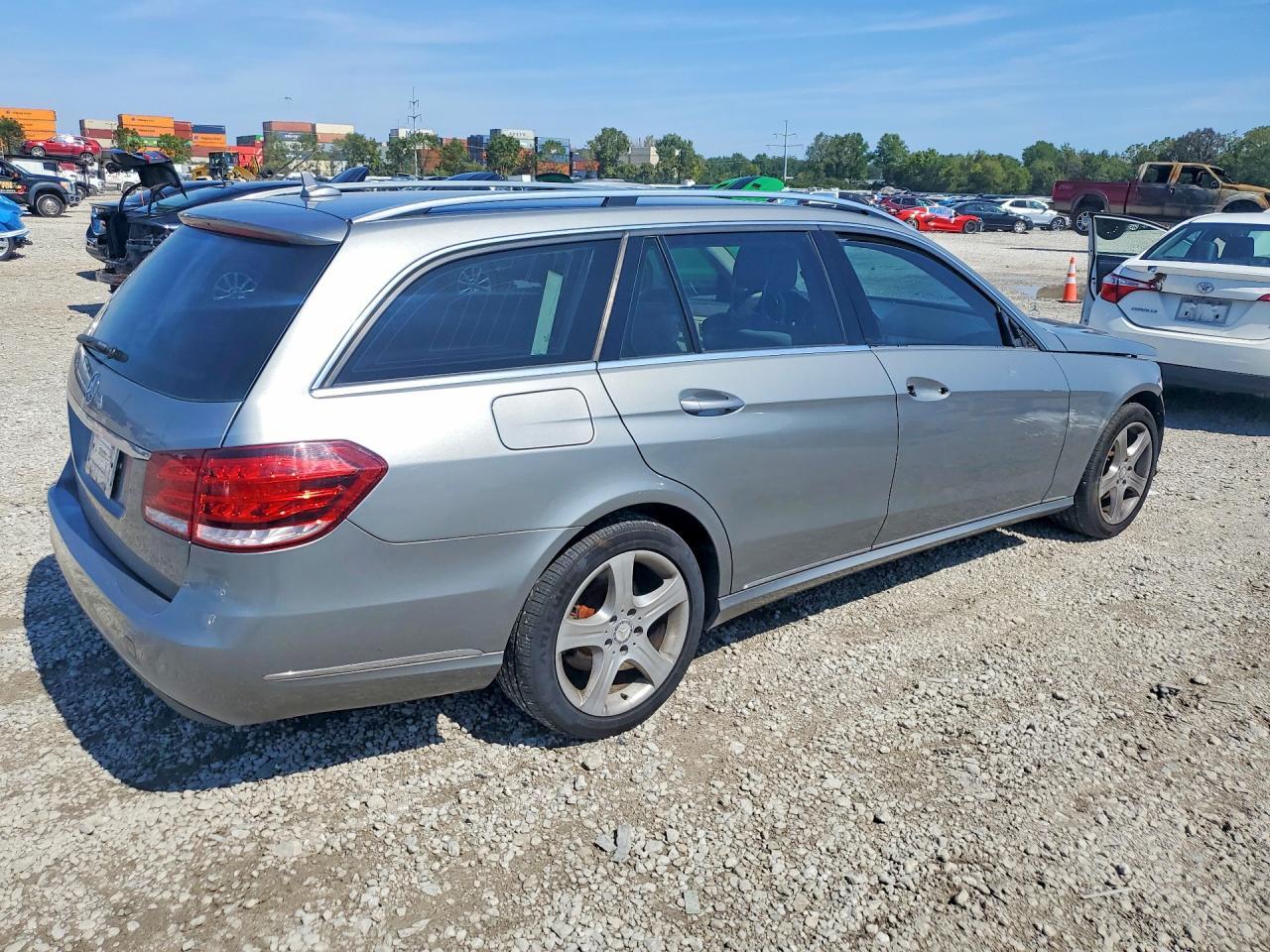 2014 Mercedes-Benz E 350 4Matic Wagon - Фото 3