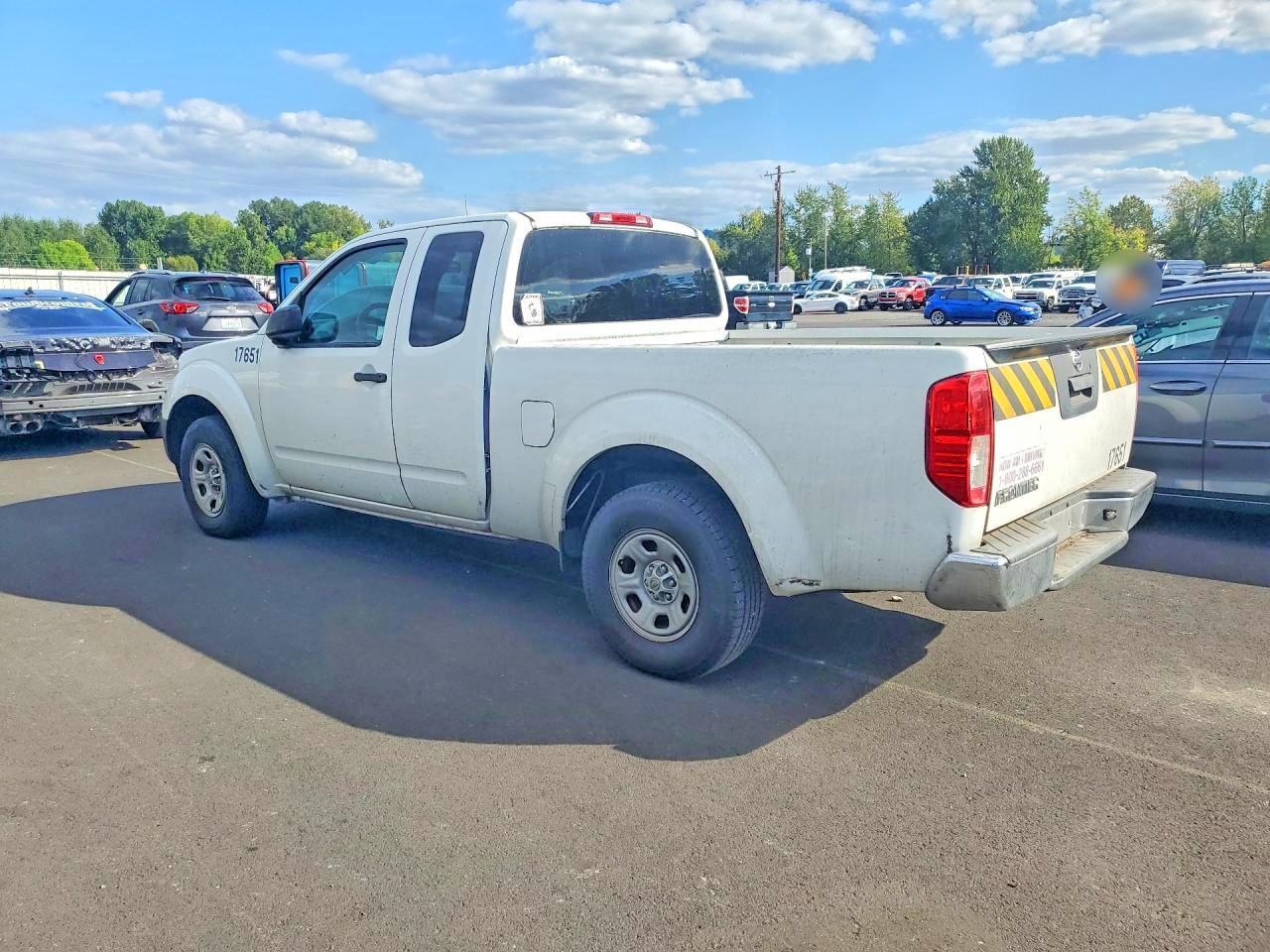 2013 Nissan Frontier S - Фото 2