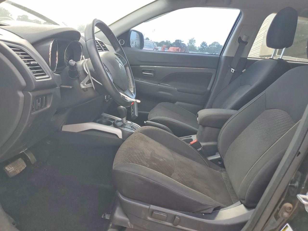 2014 Mitsubishi Outlander Sport Se - Image 7