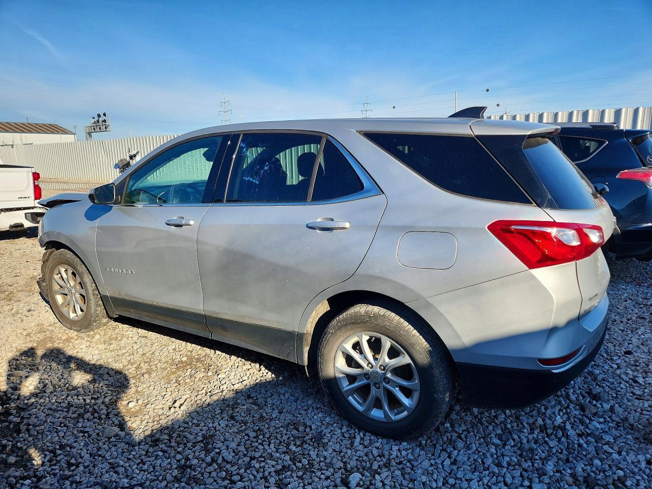 2020 Chevrolet Equinox Lt - Image 2