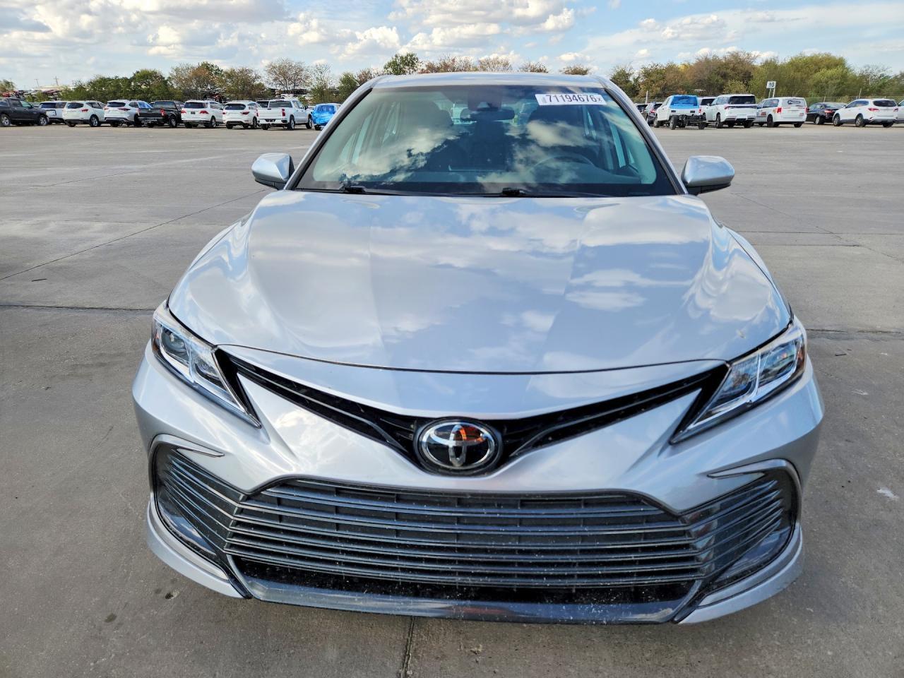 2023 Toyota Camry Le - Фото 5