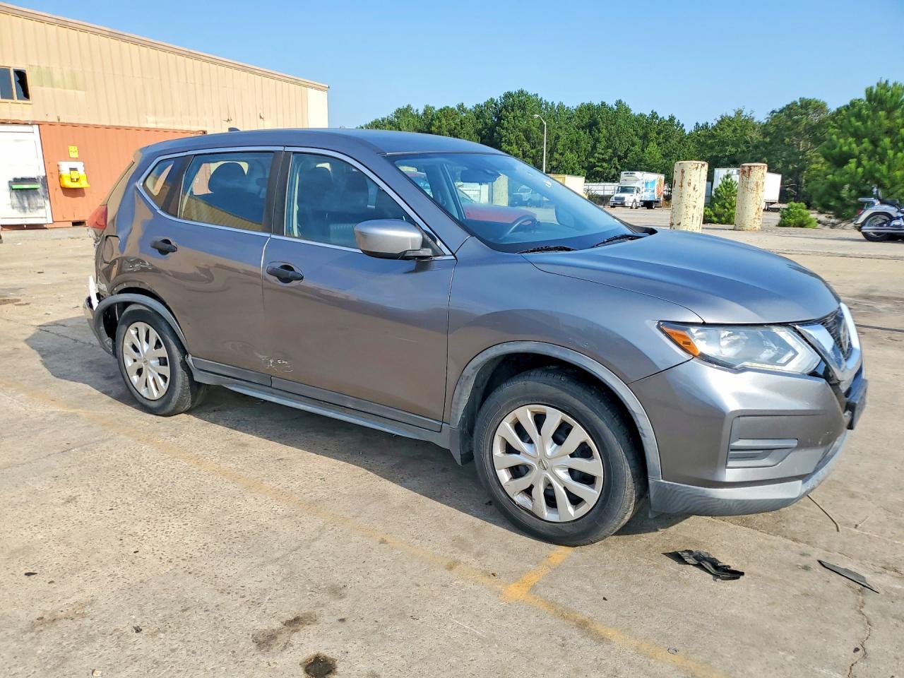 2019 Nissan Rogue S - Фото 4