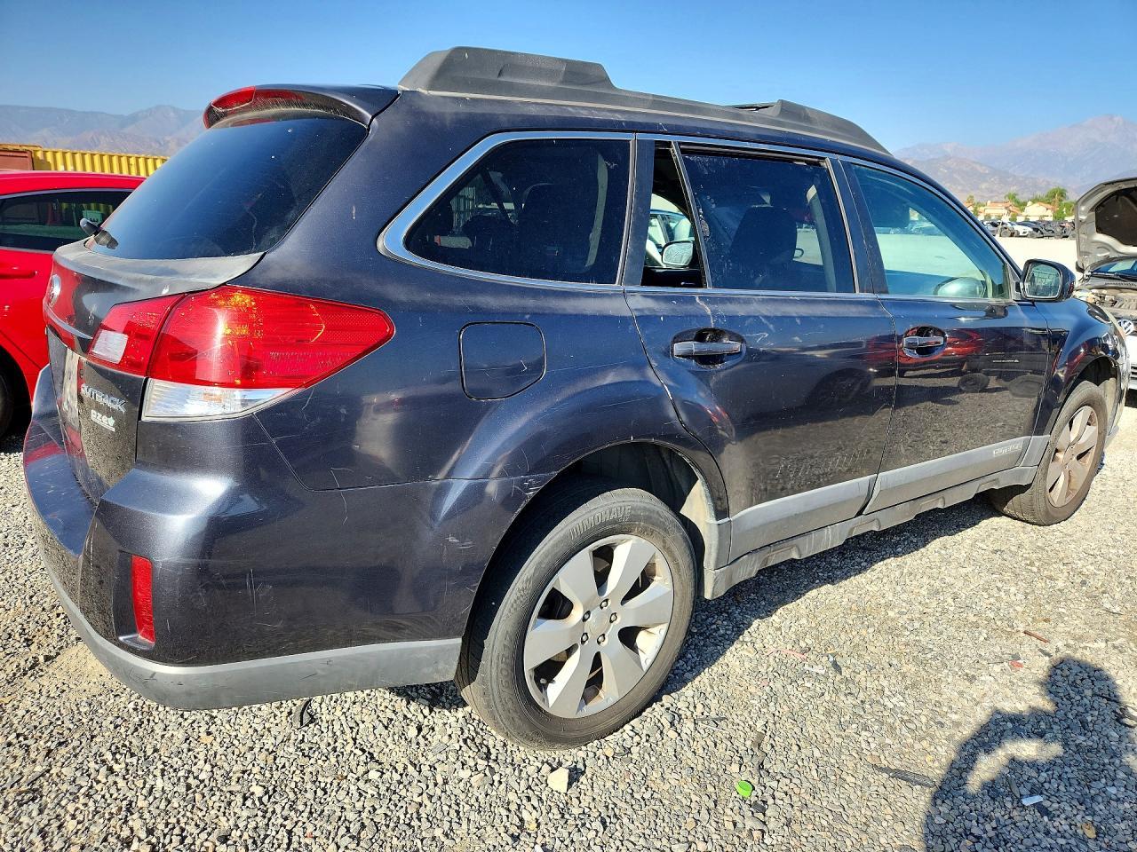2011 Subaru Outback 2.5I Premium - Image 3